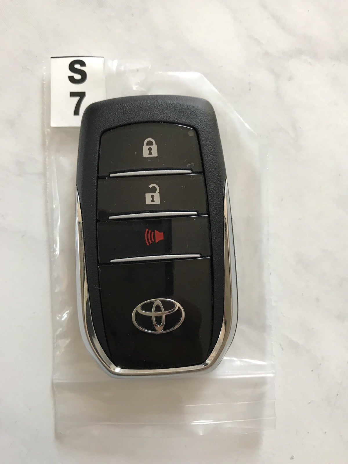 Genuine Toyota Fortuner GD6 - 3 Button Proximity Smart key
